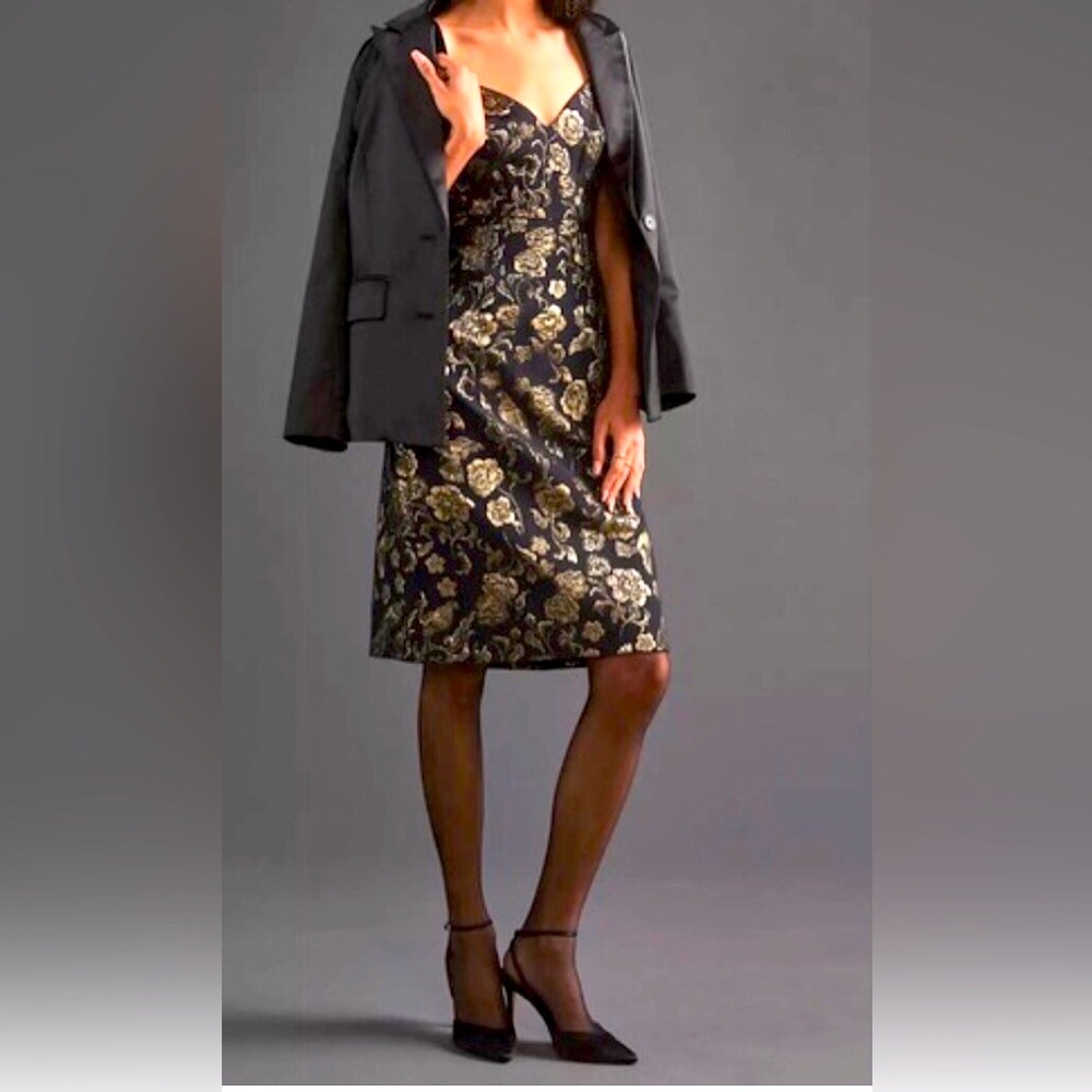 Black & Gold Sleeveless, W/Sweetheart Neckline fitted, Midi Dress
